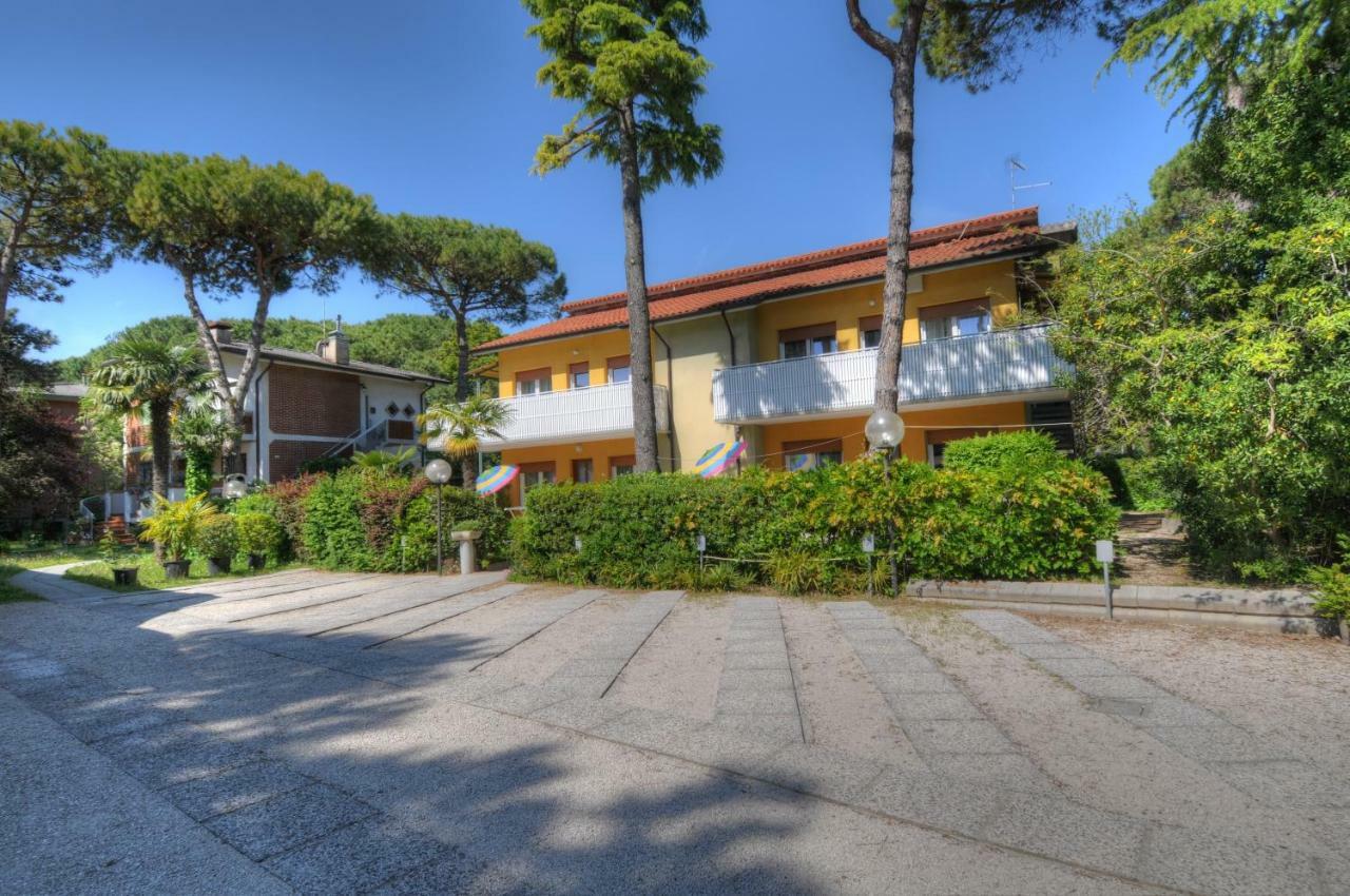 Residence Villa Laura Lignano Sabbiadoro Luaran gambar